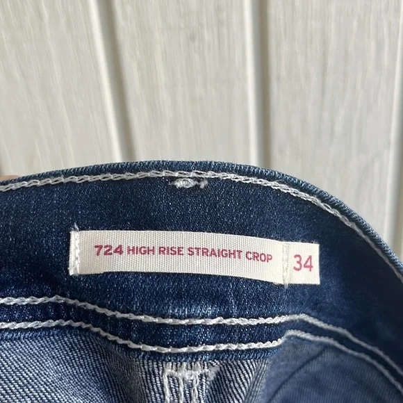 Levi’s 724 High Rise Straight Crop Jeans - Picture 4 of 8